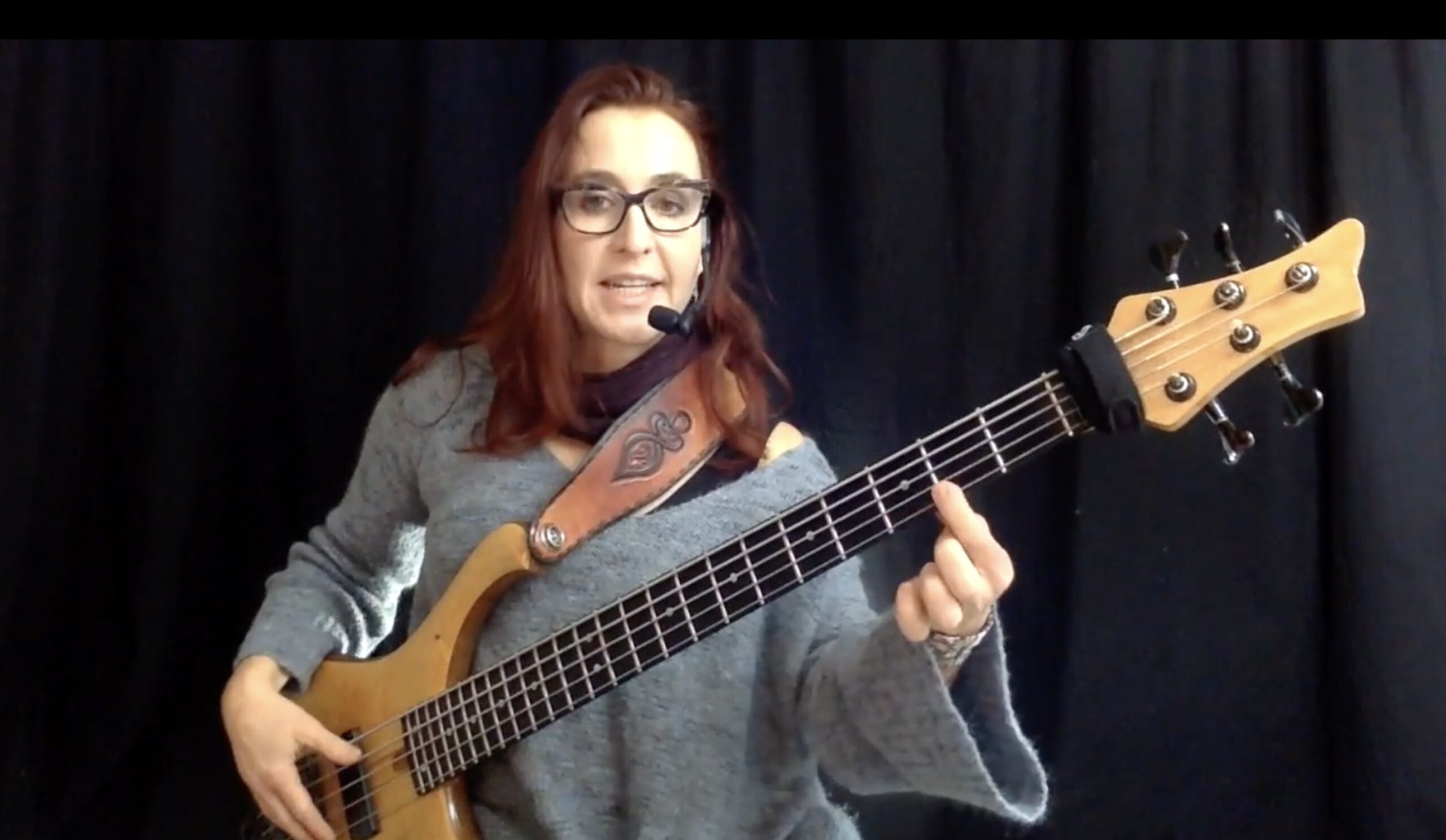 Ari TT String Jumping