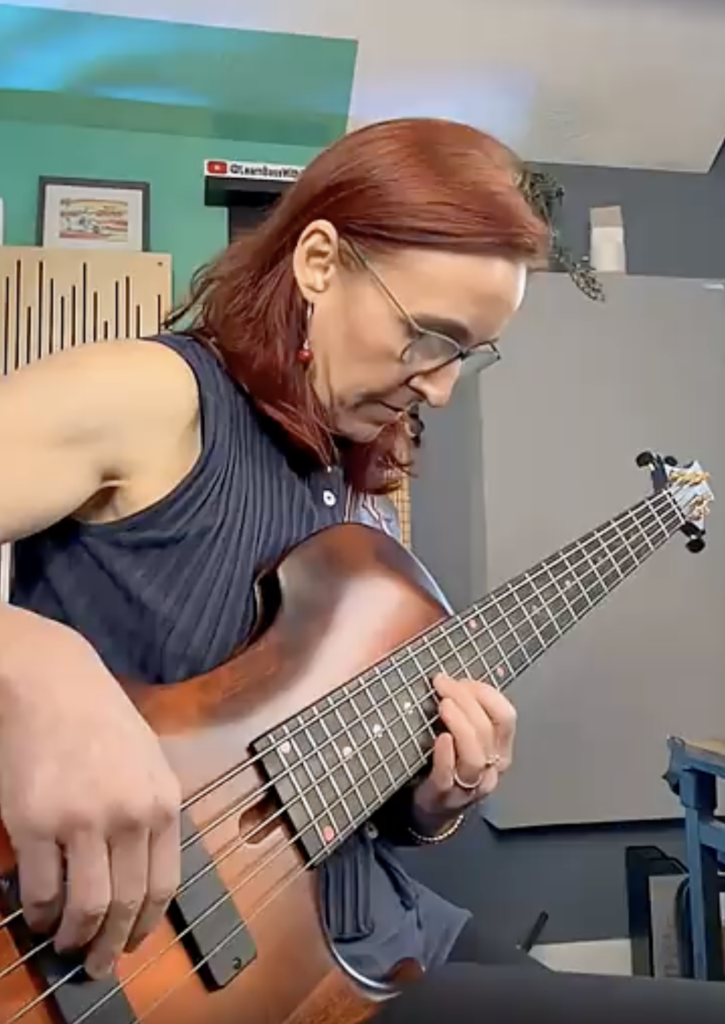 Ariane Cap solo bass